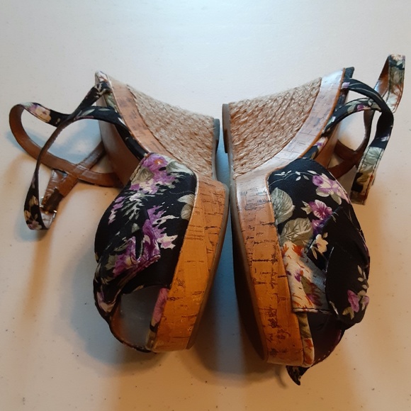 SO Espadrille Peep Toe Purple/Black Floral Wedge Shoe - Picture 7 of 7